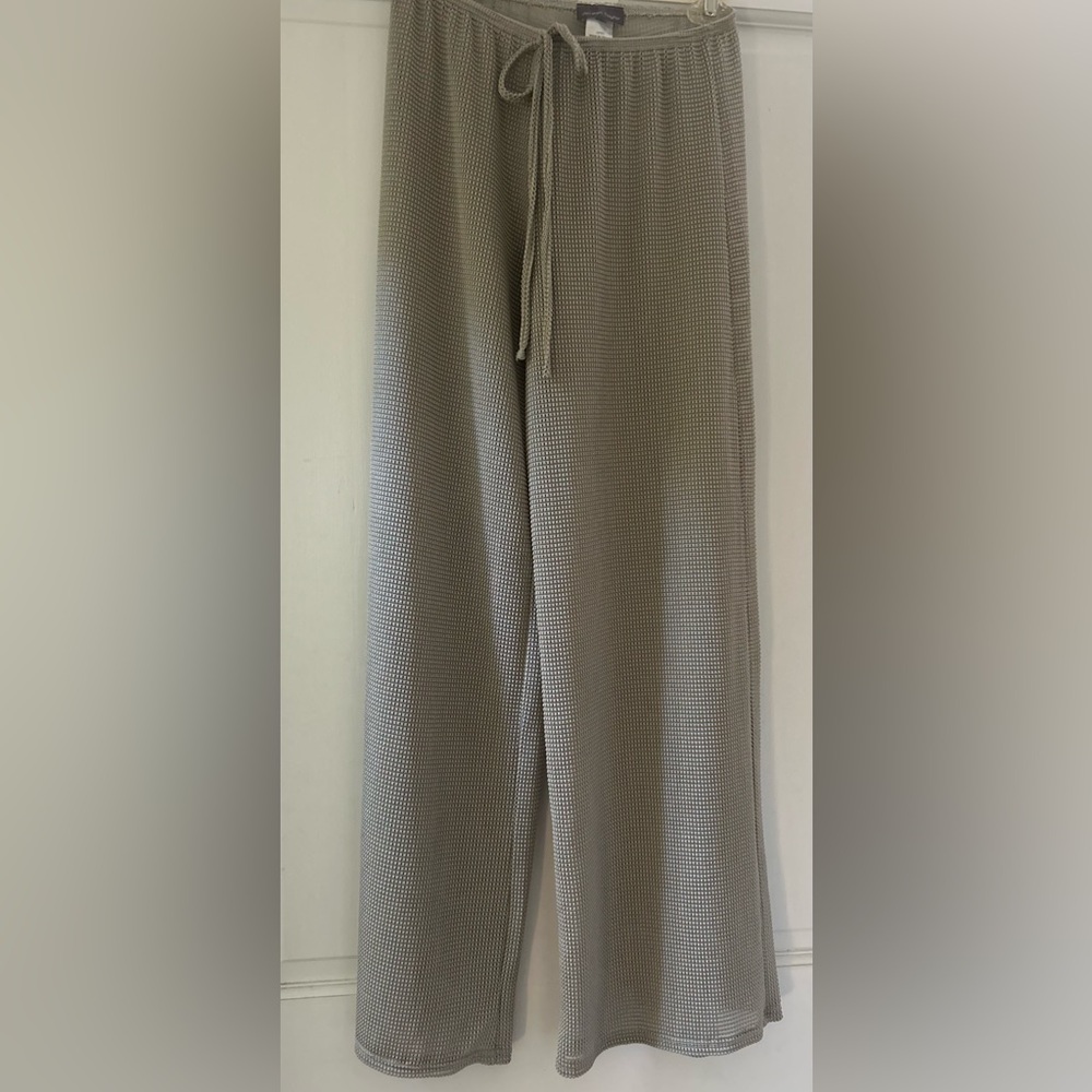Jordan Taylor swim cover up pants. Size small!